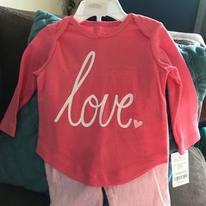 2 piece outfit. Baby girl 6m